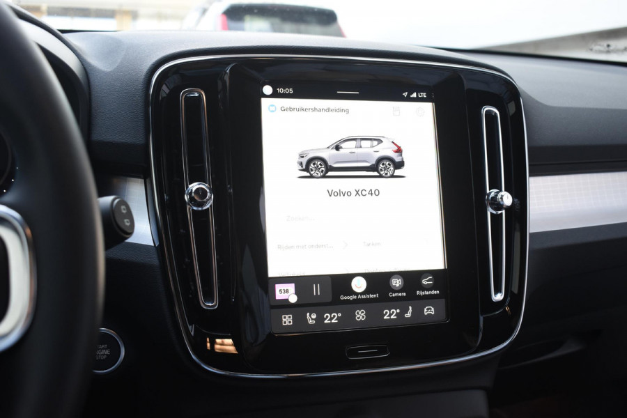 Volvo XC40 B3 177PK Automaat Plus Black Edition / Adaptive Cruise control / 360 Camera / Extra getint glas / 20'' velgen / Harman Kardon / Elektrisch verstelbare stoelen met geheugen / Stoel- en stuurverwarming