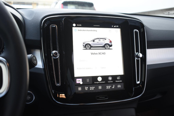 Volvo XC40 B3 177PK Automaat Plus Black Edition / Adaptive Cruise control / 360 Camera / Extra getint glas / 20'' velgen / Harman Kardon / Elektrisch verstelbare stoelen met geheugen / Stoel- en stuurverwarming