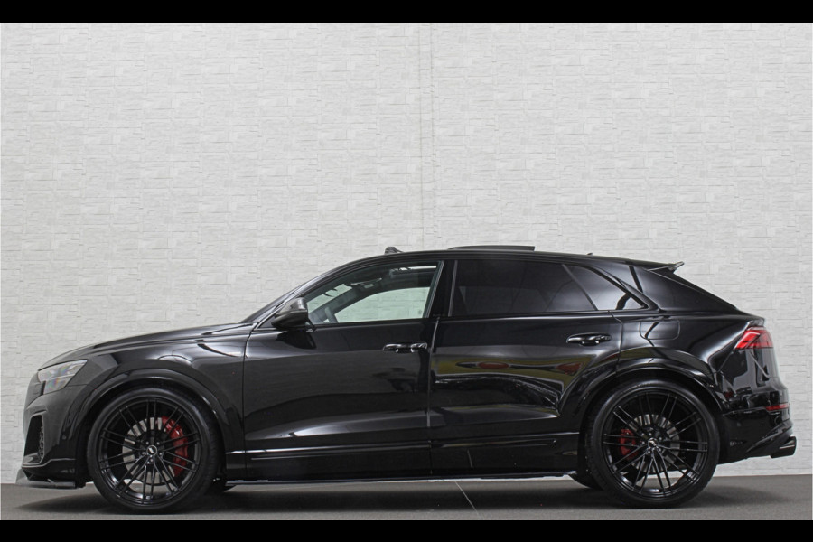 Audi Q8 60e 490pk #RS-Stoelen | 4WS | OLED | Laser-LED | Carbon | Massage | Ventilatie | Valcona Leder+ Pakket | B&O Sound | 23'' | Alcantara hemel | Head-Up | Soft-Close | Panodak | 2x Memory | Trekhaak | Keyless-Entry | Luchtvering | Achterasbesturing | Nw.Pr. 160.000,= | Fabrieksgarantie | Direct rijden.
