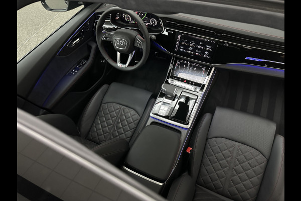 Audi Q8 60e 490pk #RS-Stoelen | 4WS | OLED | Laser-LED | Carbon | Massage | Ventilatie | Valcona Leder+ Pakket | B&O Sound | 23'' | Alcantara hemel | Head-Up | Soft-Close | Panodak | 2x Memory | Trekhaak | Keyless-Entry | Luchtvering | Achterasbesturing | Nw.Pr. 160.000,= | Fabrieksgarantie | Direct rijden.