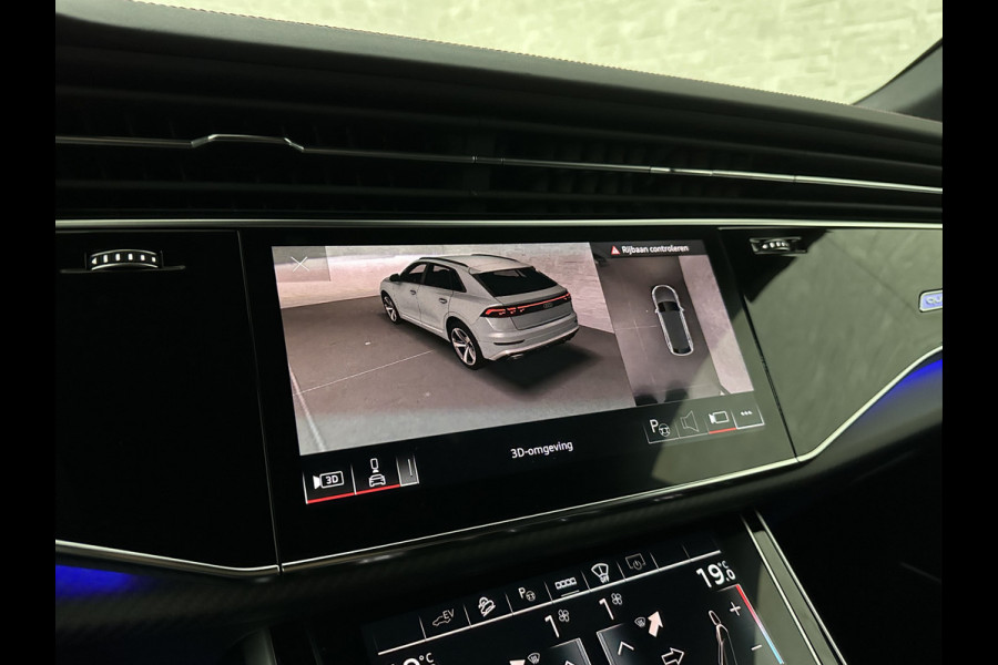 Audi Q8 60e 490pk #RS-Stoelen | 4WS | OLED | Laser-LED | Carbon | Massage | Ventilatie | Valcona Leder+ Pakket | B&O Sound | 23'' | Alcantara hemel | Head-Up | Soft-Close | Panodak | 2x Memory | Trekhaak | Keyless-Entry | Luchtvering | Achterasbesturing | Nw.Pr. 160.000,= | Fabrieksgarantie | Direct rijden.
