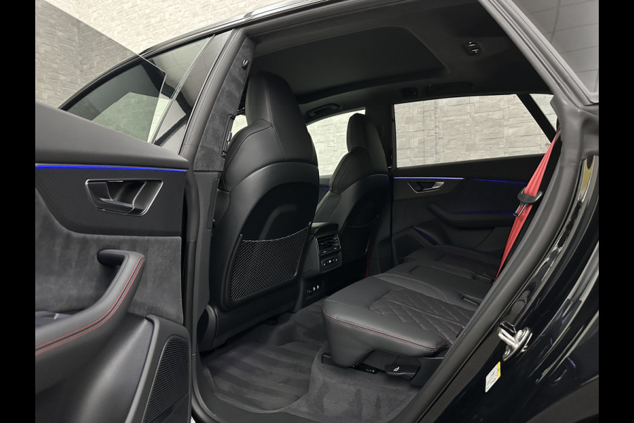 Audi Q8 60e 490pk #RS-Stoelen | 4WS | OLED | Laser-LED | Carbon | Massage | Ventilatie | Valcona Leder+ Pakket | B&O Sound | 23'' | Alcantara hemel | Head-Up | Soft-Close | Panodak | 2x Memory | Trekhaak | Keyless-Entry | Luchtvering | Achterasbesturing | Nw.Pr. 160.000,= | Fabrieksgarantie | Direct rijden.