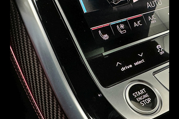 Audi Q8 60e 490pk #RS-Stoelen | 4WS | OLED | Laser-LED | Carbon | Massage | Ventilatie | Valcona Leder+ Pakket | B&O Sound | 23'' | Alcantara hemel | Head-Up | Soft-Close | Panodak | 2x Memory | Trekhaak | Keyless-Entry | Luchtvering | Achterasbesturing | Nw.Pr. 160.000,= | Fabrieksgarantie | Direct rijden.