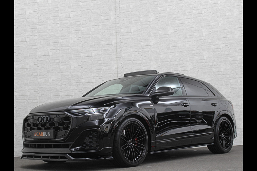 Audi Q8 60e 490pk #RS-Stoelen | 4WS | OLED | Laser-LED | Carbon | Massage | Ventilatie | Valcona Leder+ Pakket | B&O Sound | 23'' | Alcantara hemel | Head-Up | Soft-Close | Panodak | 2x Memory | Trekhaak | Keyless-Entry | Luchtvering | Achterasbesturing | Nw.Pr. 160.000,= | Fabrieksgarantie | Direct rijden.
