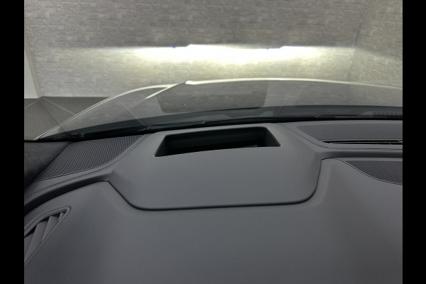 Audi Q8 60e 490pk #RS-Stoelen | 4WS | OLED | Laser-LED | Carbon | Massage | Ventilatie | Valcona Leder+ Pakket | B&O Sound | 23'' | Alcantara hemel | Head-Up | Soft-Close | Panodak | 2x Memory | Trekhaak | Keyless-Entry | Luchtvering | Achterasbesturing | Nw.Pr. 160.000,= | Fabrieksgarantie | Direct rijden.