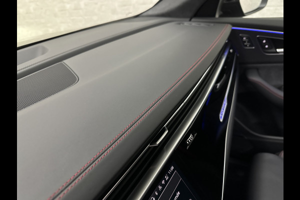 Audi Q8 60e 490pk #RS-Stoelen | 4WS | OLED | Laser-LED | Carbon | Massage | Ventilatie | Valcona Leder+ Pakket | B&O Sound | 23'' | Alcantara hemel | Head-Up | Soft-Close | Panodak | 2x Memory | Trekhaak | Keyless-Entry | Luchtvering | Achterasbesturing | Nw.Pr. 160.000,= | Fabrieksgarantie | Direct rijden.