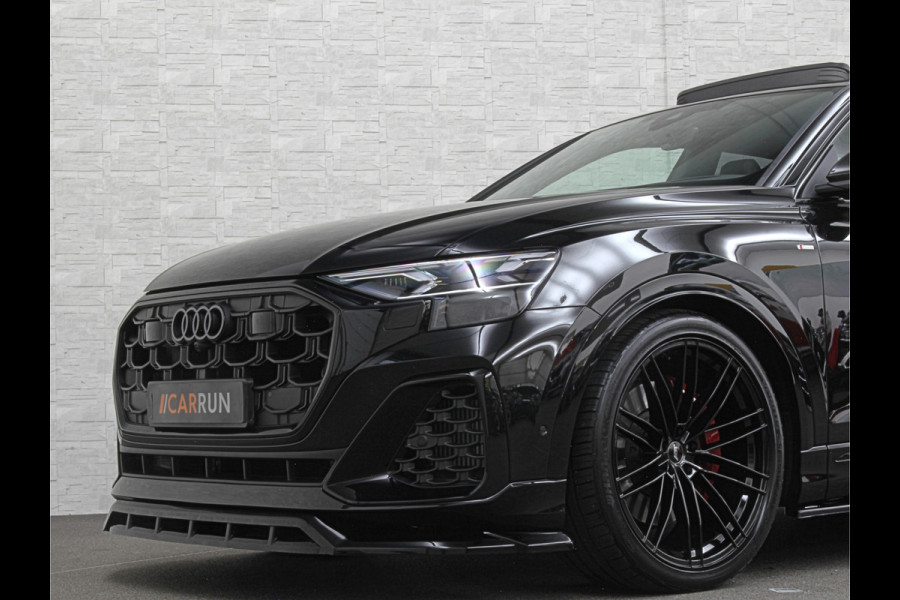 Audi Q8 60e 490pk #RS-Stoelen | 4WS | OLED | Laser-LED | Carbon | Massage | Ventilatie | Valcona Leder+ Pakket | B&O Sound | 23'' | Alcantara hemel | Head-Up | Soft-Close | Panodak | 2x Memory | Trekhaak | Keyless-Entry | Luchtvering | Achterasbesturing | Nw.Pr. 160.000,= | Fabrieksgarantie | Direct rijden.