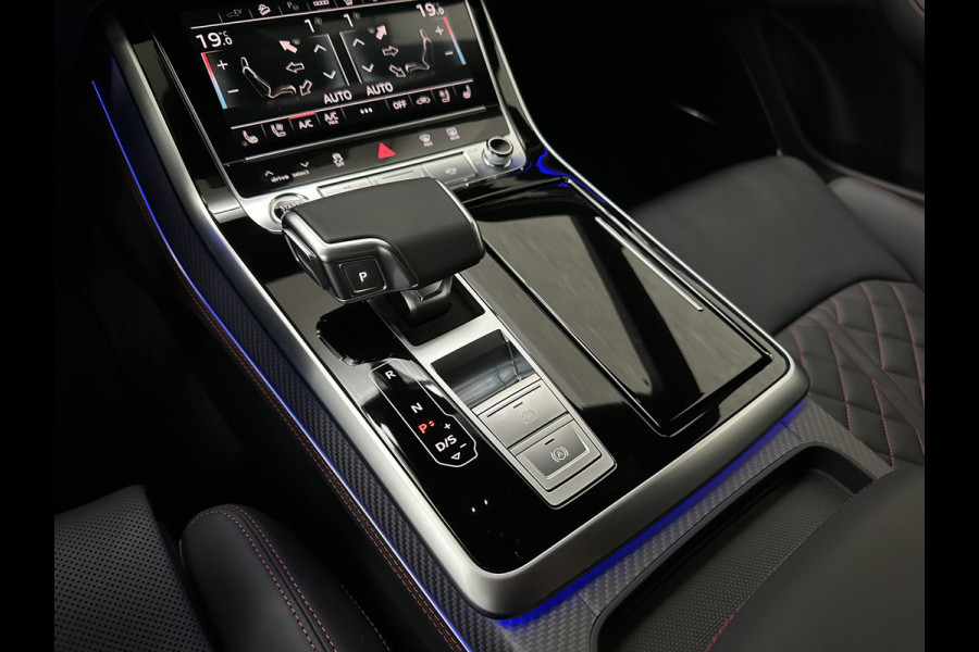 Audi Q8 60e 490pk #RS-Stoelen | 4WS | OLED | Laser-LED | Carbon | Massage | Ventilatie | Valcona Leder+ Pakket | B&O Sound | 23'' | Alcantara hemel | Head-Up | Soft-Close | Panodak | 2x Memory | Trekhaak | Keyless-Entry | Luchtvering | Achterasbesturing | Nw.Pr. 160.000,= | Fabrieksgarantie | Direct rijden.