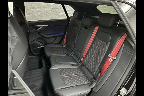 Audi Q8 60e 490pk #RS-Stoelen | 4WS | OLED | Laser-LED | Carbon | Massage | Ventilatie | Valcona Leder+ Pakket | B&O Sound | 23'' | Alcantara hemel | Head-Up | Soft-Close | Panodak | 2x Memory | Trekhaak | Keyless-Entry | Luchtvering | Achterasbesturing | Nw.Pr. 160.000,= | Fabrieksgarantie | Direct rijden.