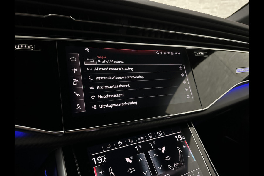 Audi Q8 60e 490pk #RS-Stoelen | 4WS | OLED | Laser-LED | Carbon | Massage | Ventilatie | Valcona Leder+ Pakket | B&O Sound | 23'' | Alcantara hemel | Head-Up | Soft-Close | Panodak | 2x Memory | Trekhaak | Keyless-Entry | Luchtvering | Achterasbesturing | Nw.Pr. 160.000,= | Fabrieksgarantie | Direct rijden.