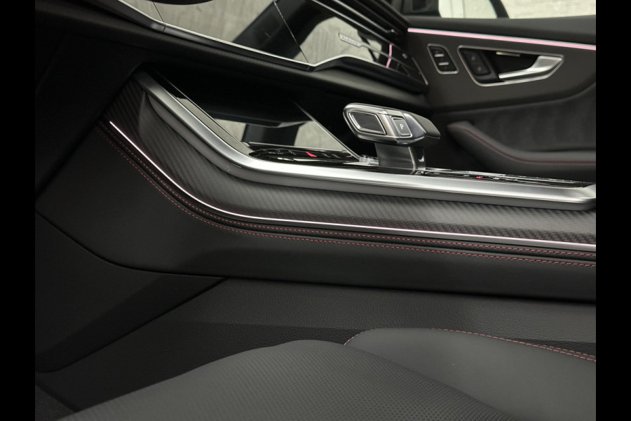 Audi Q8 60e 490pk #RS-Stoelen | 4WS | OLED | Laser-LED | Carbon | Massage | Ventilatie | Valcona Leder+ Pakket | B&O Sound | 23'' | Alcantara hemel | Head-Up | Soft-Close | Panodak | 2x Memory | Trekhaak | Keyless-Entry | Luchtvering | Achterasbesturing | Nw.Pr. 160.000,= | Fabrieksgarantie | Direct rijden.