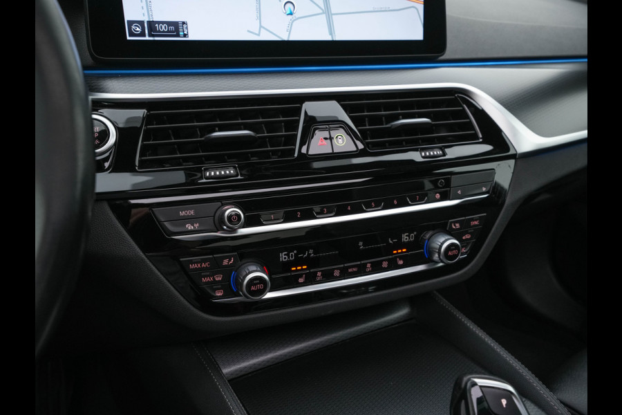 BMW 5 Serie 530e Business Edition Plus (Plug-in) (INCL.BTW) *PANO | HEAD-UP | LEATHER | FULL-LED | MEMORY-PACK | HARMAN/KARDON | BLIND-SPOT | DIGI-COCKPIT | CAMERA | NAVI-FULLMAP | PRIVACY-GLASS | SHIFT-PADDLES | ECC | PDC | 19''ALU*