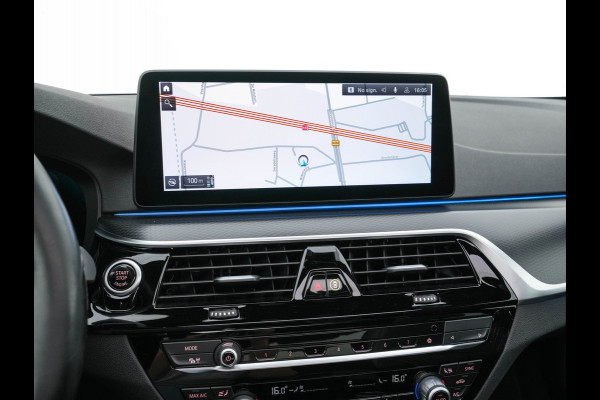 BMW 5 Serie 530e Business Edition Plus (Plug-in) (INCL.BTW) *PANO | HEAD-UP | LEATHER | FULL-LED | MEMORY-PACK | HARMAN/KARDON | BLIND-SPOT | DIGI-COCKPIT | CAMERA | NAVI-FULLMAP | PRIVACY-GLASS | SHIFT-PADDLES | ECC | PDC | 19''ALU*