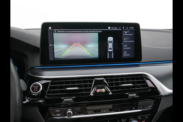 BMW 5 Serie 530e Business Edition Plus (Plug-in) (INCL.BTW) *PANO | HEAD-UP | LEATHER | FULL-LED | MEMORY-PACK | HARMAN/KARDON | BLIND-SPOT | DIGI-COCKPIT | CAMERA | NAVI-FULLMAP | PRIVACY-GLASS | SHIFT-PADDLES | ECC | PDC | 19''ALU*