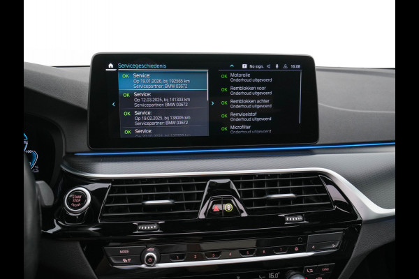 BMW 5 Serie 530e Business Edition Plus (Plug-in) (INCL.BTW) *PANO | HEAD-UP | LEATHER | FULL-LED | MEMORY-PACK | HARMAN/KARDON | BLIND-SPOT | DIGI-COCKPIT | CAMERA | NAVI-FULLMAP | PRIVACY-GLASS | SHIFT-PADDLES | ECC | PDC | 19''ALU*
