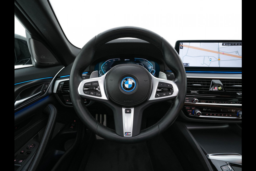 BMW 5 Serie 530e Business Edition Plus (Plug-in) (INCL.BTW) *PANO | HEAD-UP | LEATHER | FULL-LED | MEMORY-PACK | HARMAN/KARDON | BLIND-SPOT | DIGI-COCKPIT | CAMERA | NAVI-FULLMAP | PRIVACY-GLASS | SHIFT-PADDLES | ECC | PDC | 19''ALU*
