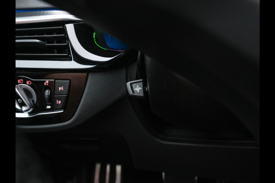 BMW 5 Serie 530e Business Edition Plus (Plug-in) (INCL.BTW) *PANO | HEAD-UP | LEATHER | FULL-LED | MEMORY-PACK | HARMAN/KARDON | BLIND-SPOT | DIGI-COCKPIT | CAMERA | NAVI-FULLMAP | PRIVACY-GLASS | SHIFT-PADDLES | ECC | PDC | 19''ALU*
