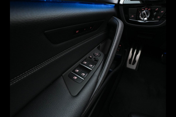 BMW 5 Serie 530e Business Edition Plus (Plug-in) (INCL.BTW) *PANO | HEAD-UP | LEATHER | FULL-LED | MEMORY-PACK | HARMAN/KARDON | BLIND-SPOT | DIGI-COCKPIT | CAMERA | NAVI-FULLMAP | PRIVACY-GLASS | SHIFT-PADDLES | ECC | PDC | 19''ALU*