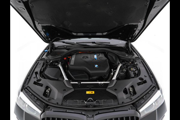 BMW 5 Serie 530e Business Edition Plus (Plug-in) (INCL.BTW) *PANO | HEAD-UP | LEATHER | FULL-LED | MEMORY-PACK | HARMAN/KARDON | BLIND-SPOT | DIGI-COCKPIT | CAMERA | NAVI-FULLMAP | PRIVACY-GLASS | SHIFT-PADDLES | ECC | PDC | 19''ALU*