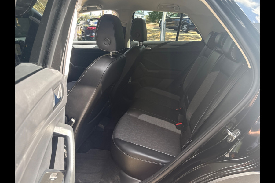 Volkswagen T-Roc TSI 115PK LIFE GOAL NAVI/CARPLAY/STOELVERW.