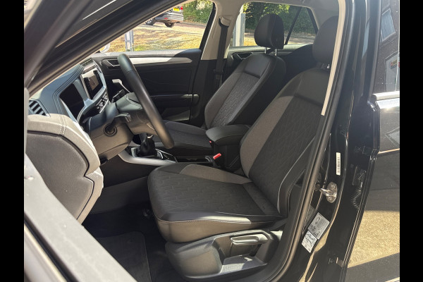 Volkswagen T-Roc TSI 115PK LIFE GOAL NAVI/CARPLAY/STOELVERW.