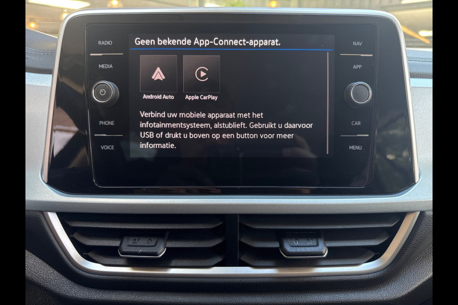 Volkswagen T-Roc TSI 115PK LIFE GOAL NAVI/CARPLAY/STOELVERW.
