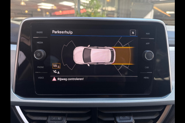 Volkswagen T-Roc TSI 115PK LIFE GOAL NAVI/CARPLAY/STOELVERW.