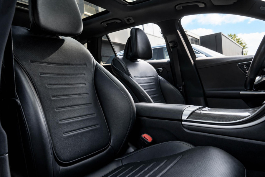 Mercedes-Benz C-Klasse Estate 200 d AMG Line | Panorama | Trekhaak | Carplay | Dodehoek | Camera