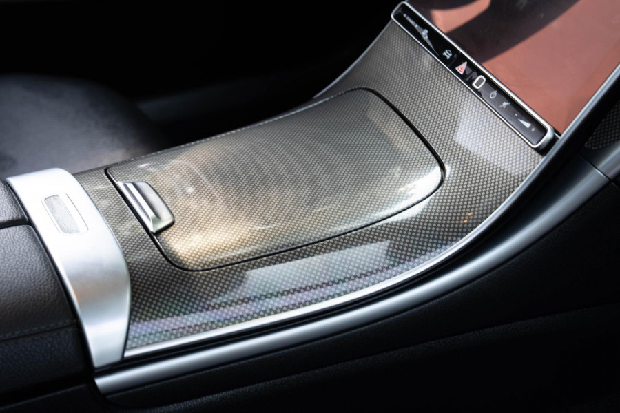 Mercedes-Benz C-Klasse Estate 200 d AMG Line | Panorama | Trekhaak | Carplay | Dodehoek | Camera