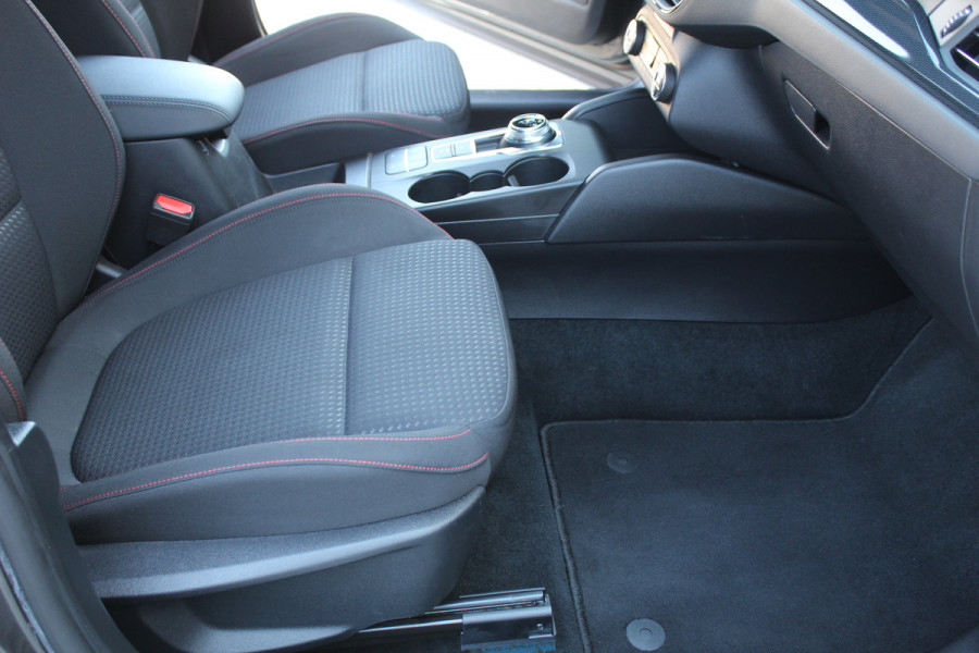 Ford Focus 1.5 EcoBoost ST Line Business Nette staat! | 18" | Camera | Afn. Trekhaak
