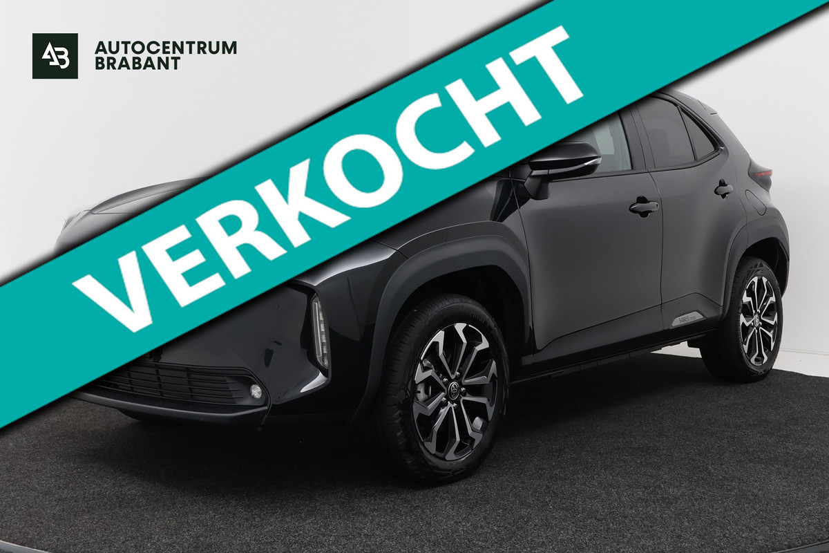 Toyota Yaris Cross 1.5 Hybrid 115 Dynamic (STOELVERWARMING, STUURVERWARMING, CAMERA, ADAPTIEVE CRUISE CONTROL, PARKEERSENSOREN)