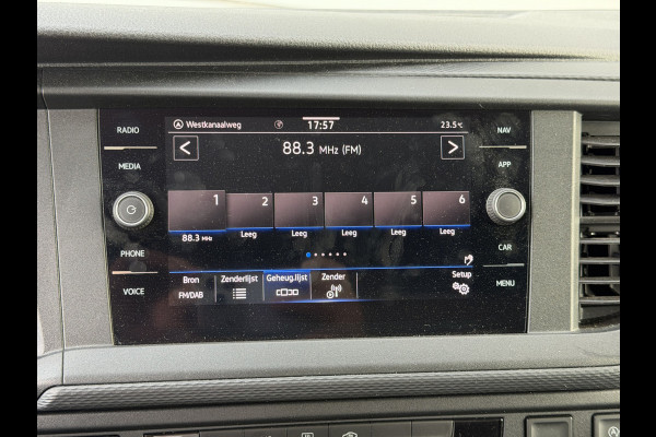 Volkswagen Transporter 2.0 TDI L2H1 150 PK | Automaat DSG | Nav | Apple carplay & Android Auto | Sensoren voor & achter!