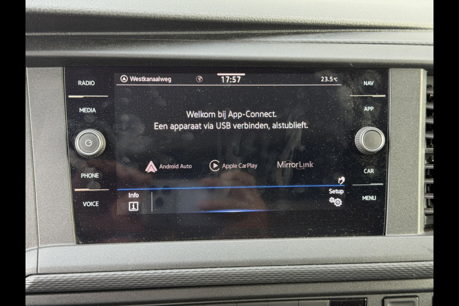 Volkswagen Transporter 2.0 TDI L2H1 150 PK | Automaat DSG | Nav | Apple carplay & Android Auto | Sensoren voor & achter!