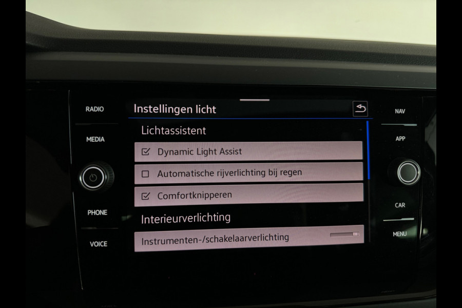 Volkswagen Taigo 1.5 TSI R-Line Pano|ACC|Lane Assist|Stoelverwarming|Camera|Dodehoek|Keyless