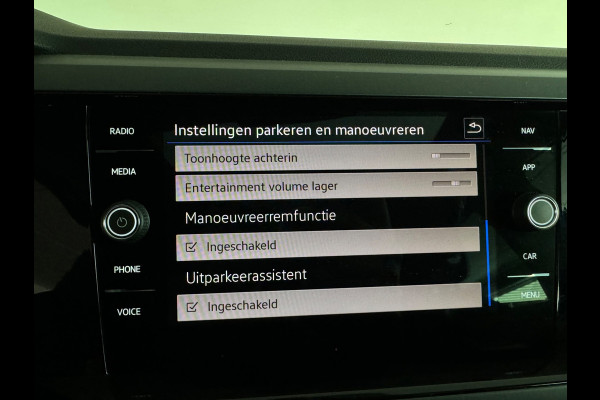 Volkswagen Taigo 1.5 TSI R-Line Pano|ACC|Lane Assist|Stoelverwarming|Camera|Dodehoek|Keyless