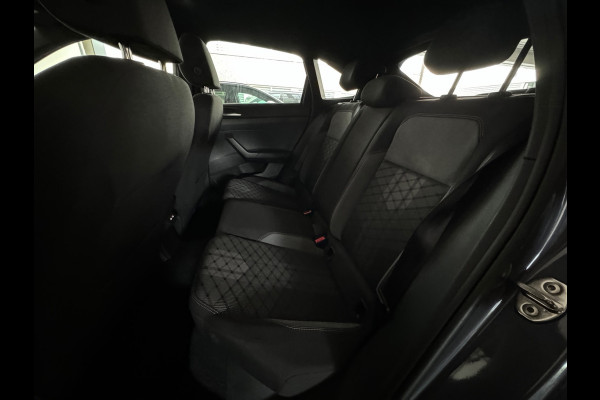 Volkswagen Taigo 1.5 TSI R-Line Pano|ACC|Lane Assist|Stoelverwarming|Camera|Dodehoek|Keyless