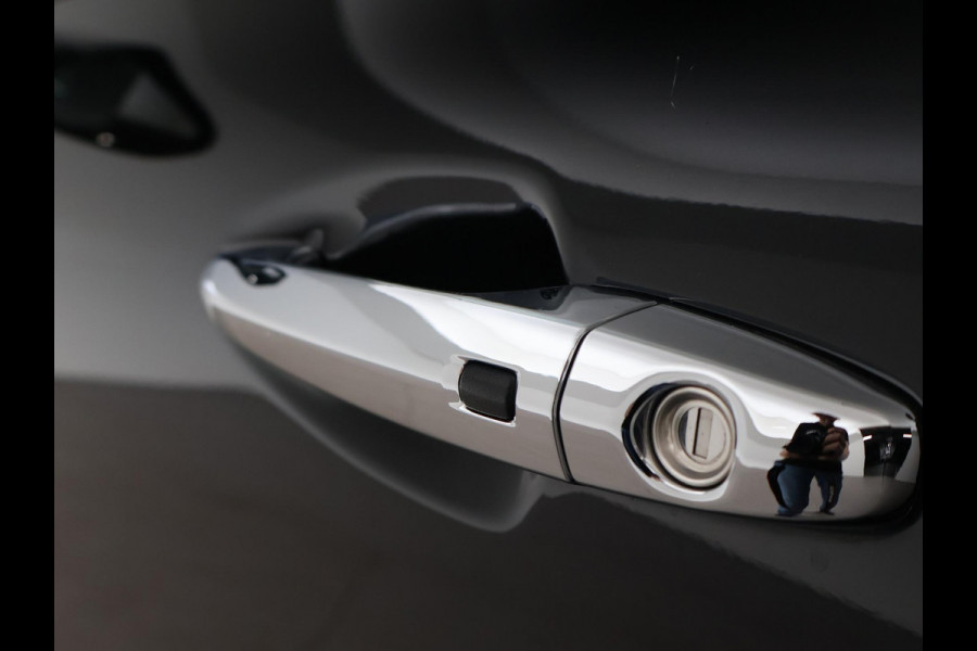 Kia e-Niro EXECUTIVELINE 64 kWh 98% SOH! + STOELVENTILATIE | JBL | APPLE CARPLAY | LEDER | STUURVERWARMING