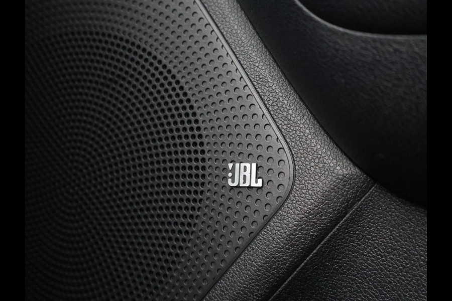 Kia e-Niro EXECUTIVELINE 64 kWh 98% SOH! + STOELVENTILATIE | JBL | APPLE CARPLAY | LEDER | STUURVERWARMING