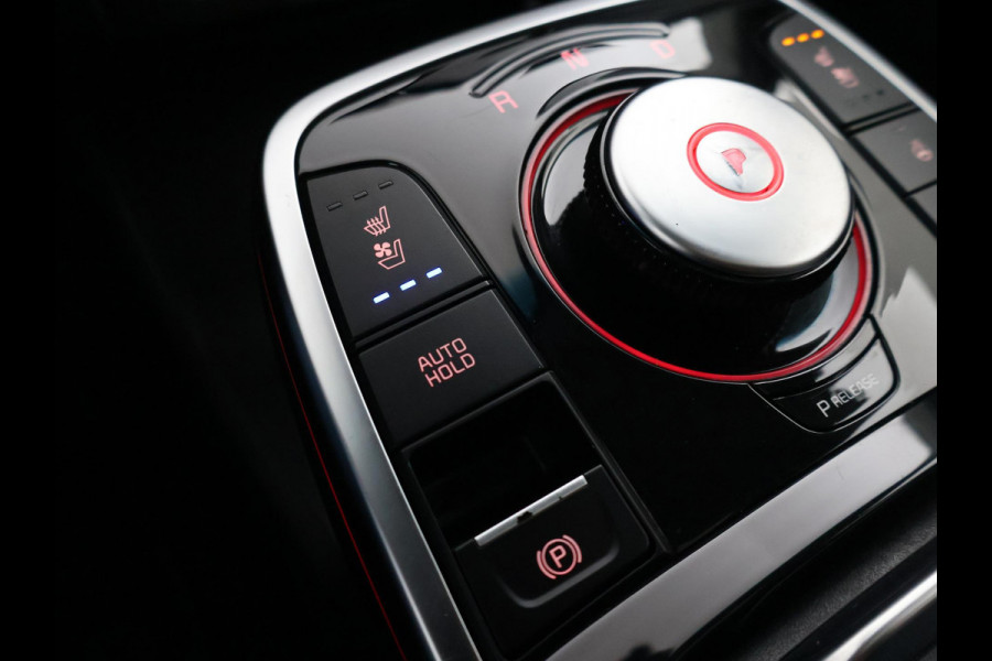 Kia e-Niro EXECUTIVELINE 64 kWh 98% SOH! + STOELVENTILATIE | JBL | APPLE CARPLAY | LEDER | STUURVERWARMING