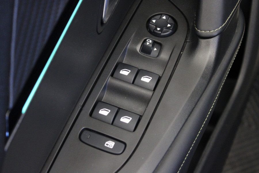 Peugeot 2008 1.2 PureTech GT Pack |Stoelverw.|Camera|