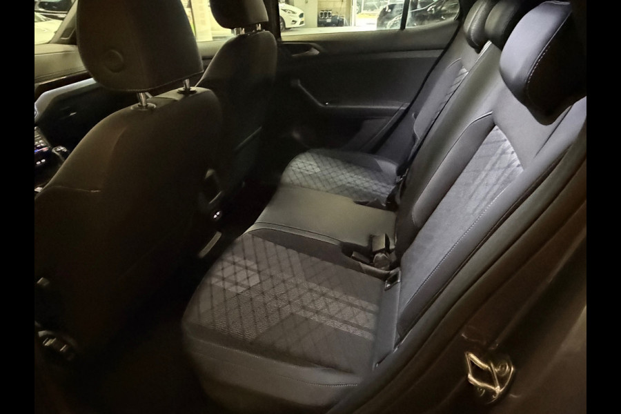 Volkswagen T-Cross 1.0 TSI R-Line|Navi|Camera|CarPlay|Pdc