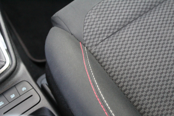 Ford Fiesta 1.0 EcoBoost ST-Line | 18" | Grote Spoiler | Cruise Control