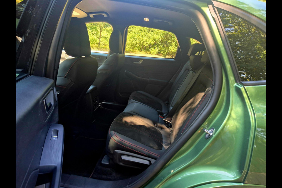 Ford Kuga 2.5 FHEV ST-Line X Black Pack geen stekker