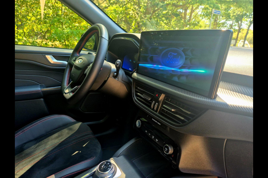 Ford Kuga 2.5 FHEV ST-Line X Black Pack geen stekker