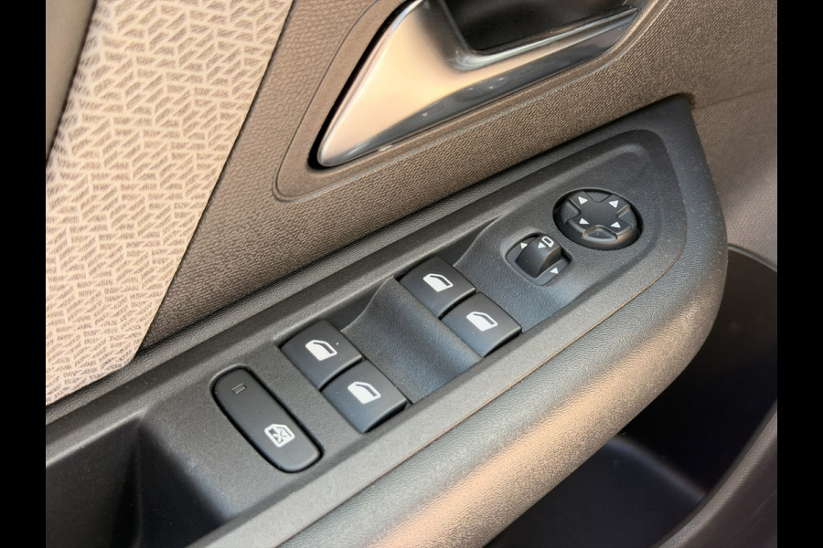 Citroën C4 1.2 Shine Automaat 360 camera HUD CarPlay Navi