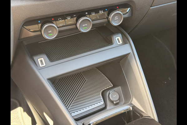 Citroën C4 1.2 Shine Automaat 360 camera HUD CarPlay Navi