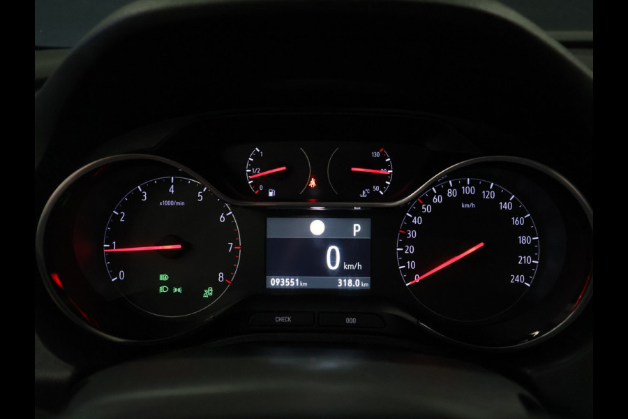 Opel Grandland X 1.2 Turbo Business Executive [APPLE CARPLAY, ANDROID, CAMERA, KEYLESS ENTRY, ELEKTRISCHE ACHTERKLEP, DODEHOEKDETECTIE, NAVIGATIE, PDC V+A, CRUISE CONTROL, CLIMATE CONTROL, COMFORTSTOELEN, HALF LEDER, LANE ASSIST, DAB, NI