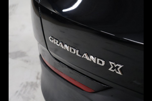 Opel Grandland X 1.2 Turbo Business Executive [APPLE CARPLAY, ANDROID, CAMERA, KEYLESS ENTRY, ELEKTRISCHE ACHTERKLEP, DODEHOEKDETECTIE, NAVIGATIE, PDC V+A, CRUISE CONTROL, CLIMATE CONTROL, COMFORTSTOELEN, HALF LEDER, LANE ASSIST, DAB, NI