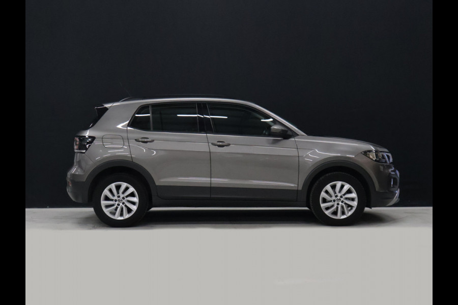 Volkswagen T-Cross 1.0 TSI Life [ADAPTIVE CRUISE, APPLE CARPLAY, ANDROID, PDC V+A, RIJSTROOKASSISTENT, DAB, BLUETOOTH, AIRCO, LICHT- EN ZICHTPAKKET, DAKRAILS, LED DAGRIJVERLICHTING, LICHTMETALEN VELGEN 16", NIEUWSTAAT]