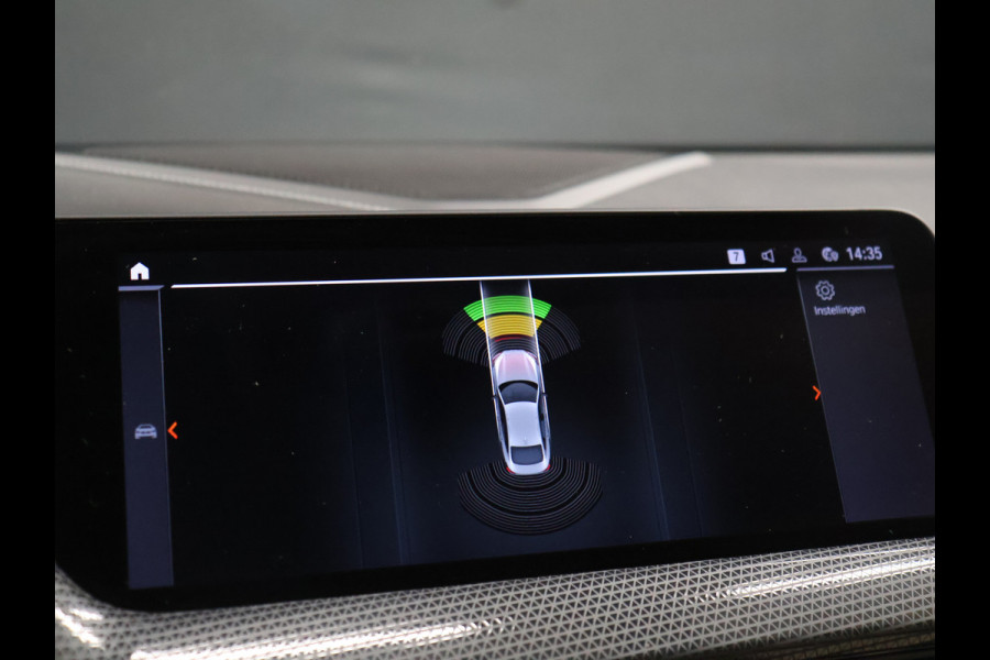 BMW 2 Serie Gran Coupé 218i Business Edition [APPLE CARPLAY, ANDROID, ADAPTIVE LED, DRIVING ASSISTANT, HIFI, CRUISE CONTROL, CLIMATE CONTROL, DIGITAL DASH, KEYLESS START, RIJSTROOKASSISTENT, VERKEERSBORDHERKENNING, PDC V+A, DAB, BLUETOO
